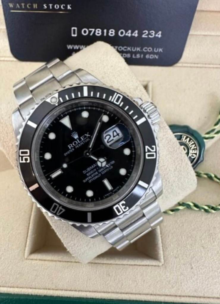 ROLEX SUBMARINER DATE BOX AND CERTIFICATES 2010 MODEL