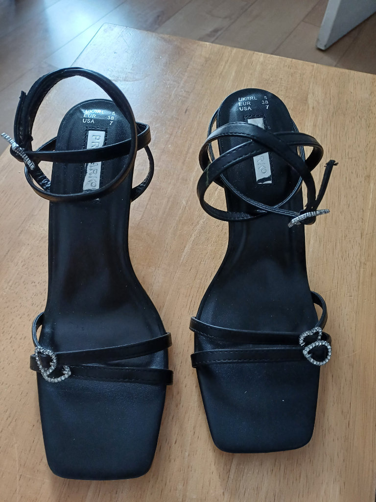 Heel sandals 