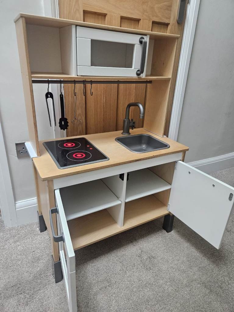 Ikea children's kitchen - good condition 