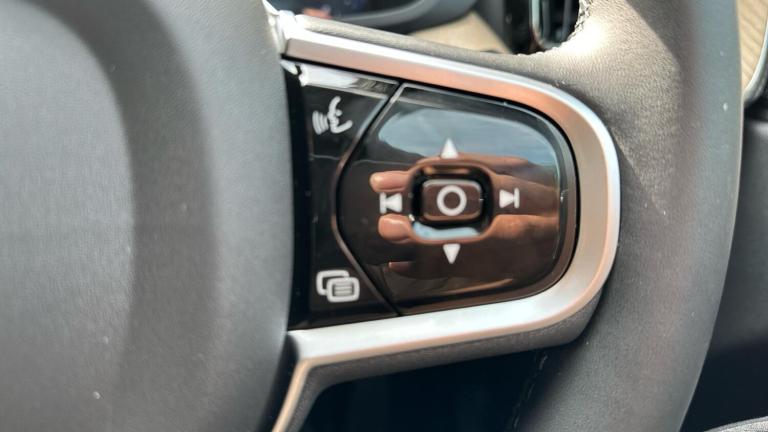 2025 Volvo XC60 2.0 B5 MHEV Plus Auto AWD Euro 6 (s/s) 5dr ESTATE Petrol/Electric Hybrid Automatic