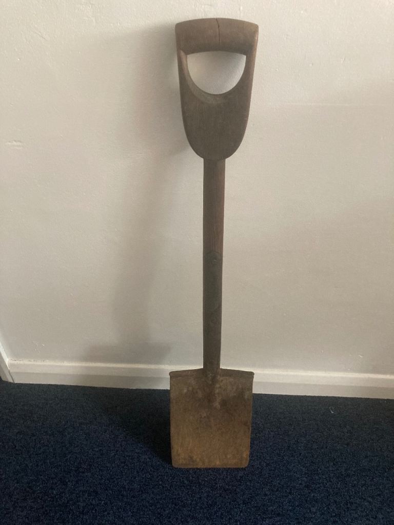Old Shovel & Sign - Collectables 