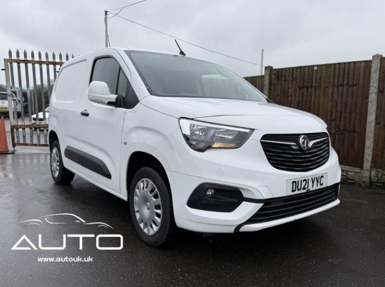 2021 Vauxhall Combo 2300 1.5 Turbo D 100ps H1 Sportive Van PANEL VAN DIESEL Manual