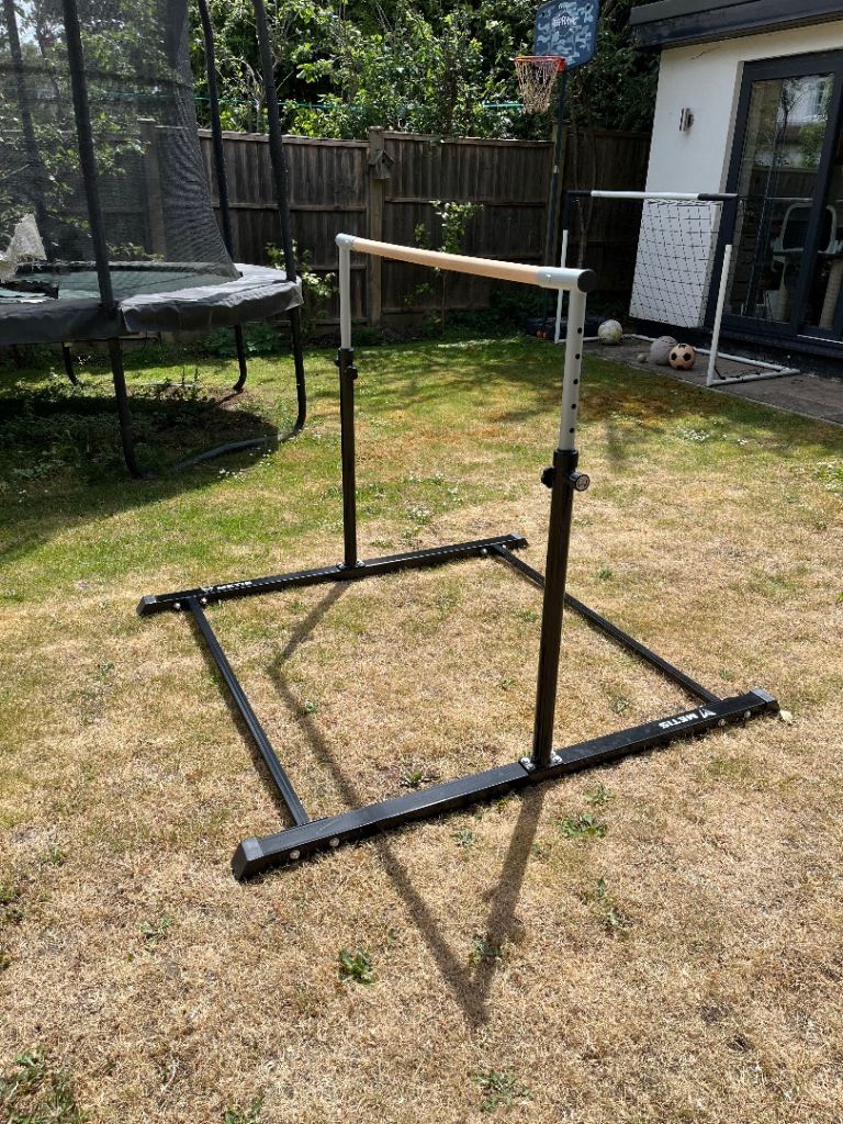 Metis adjustable horizontal gymnastics bar