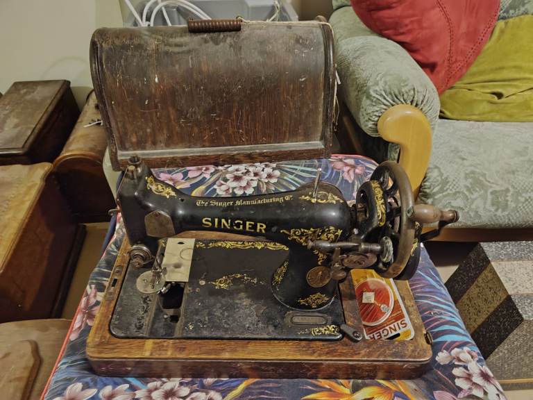 Sewing Machine Singer 16K