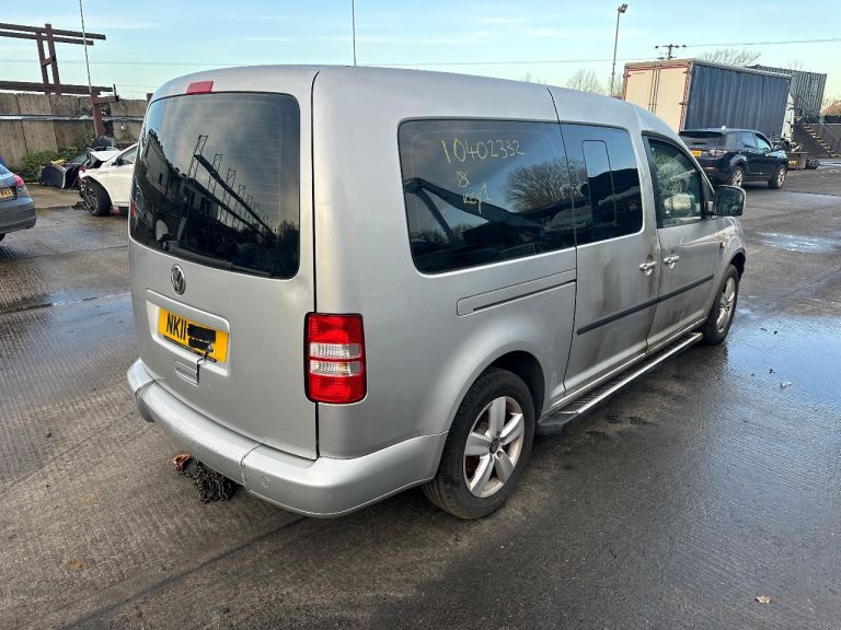 2011 VOLKSWAGEN CADDY 1.6 TDI MAXI C20 LIFE AUTO BREAKING SPARES PARTS