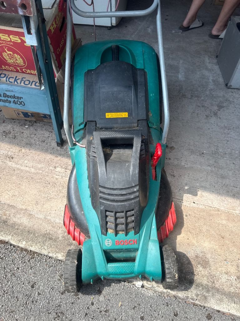 Bosch electric lawnmower 