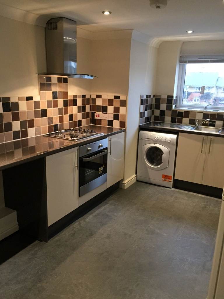 BEAUTIFUL, LARGE 1 BEDROOM FLAT AVAILABLE NOW IN SHIRLEY FOR £1100, COMES WITH ALLOCATED PARKING!! 
