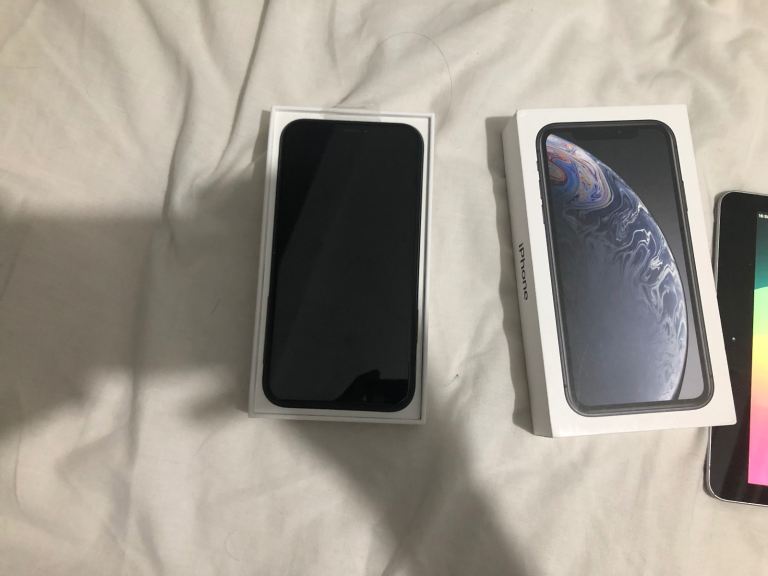 Apple iPhone XR – Good Condition, Boxed