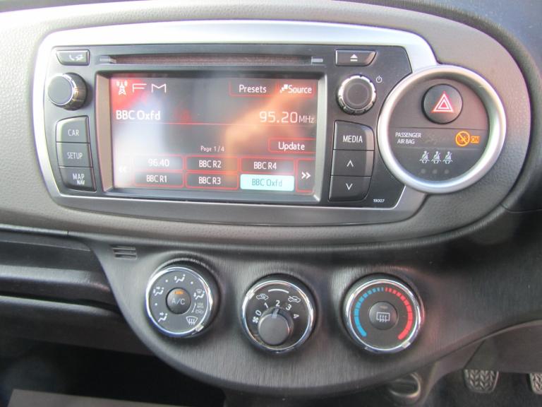 TOYOTA YARIS 1.3 Dual VVT-i TR 2012