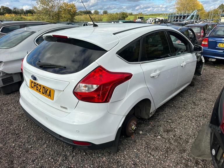 2012 MK3 FORD FOCUS WHITE BREAKING PARTS SPARES