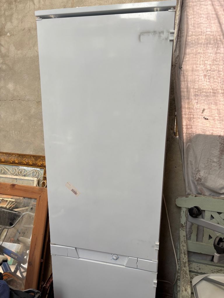 Fridge freezer