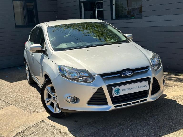 2013 Ford Focus 1.6 Zetec Euro 5 5dr HATCHBACK Petrol Manual
