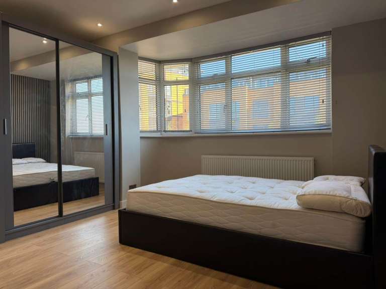 3 Bedroom Flat to Rent – Cool Oak Lane, NW9 (Fully Refurbished to High Standard)