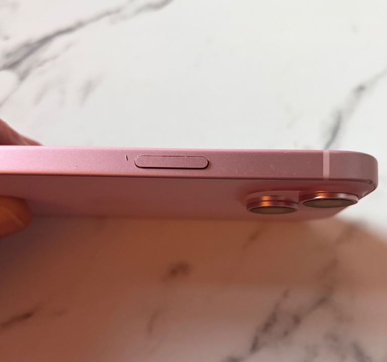 Pink iPhone 15 128gb