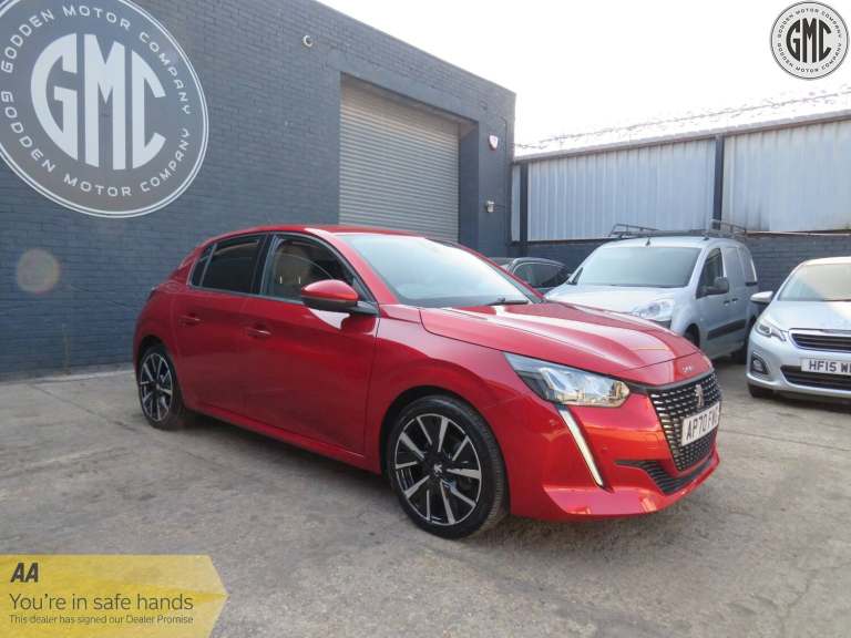 PEUGEOT 208 1.2 PureTech Allure Good History, New Timing Belt Red Manual Petrol