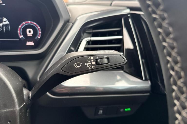  Audi Q4 E Tron 40 S Line Suv 5dr Electric Auto 82kwh 204 Ps Electric