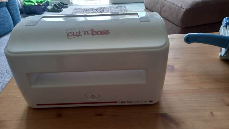 Cut 'n' Boss Die Cutting & Embossing Machine