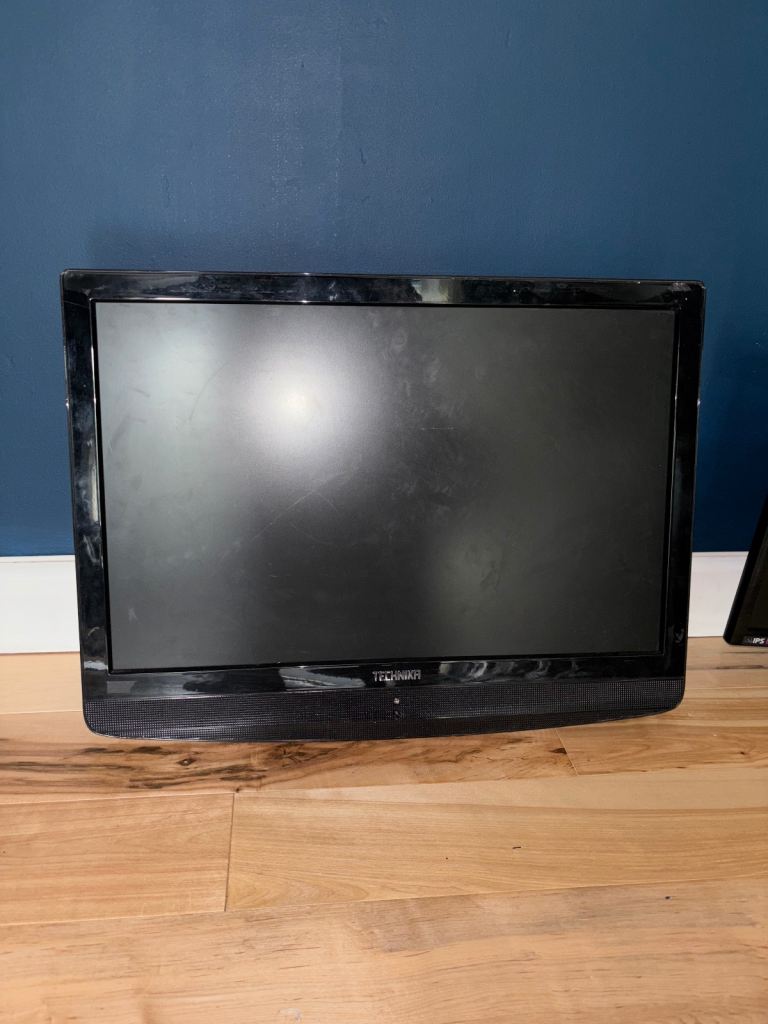 22” Technika TV