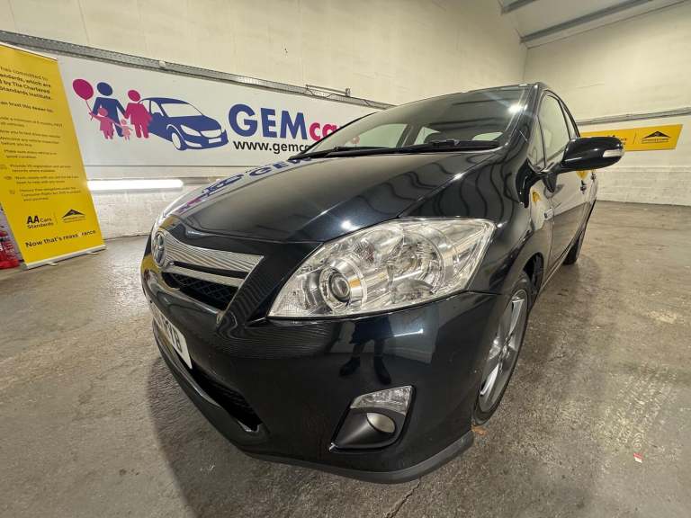 TOYOTA AURIS 1.8 VVT-h T4 2012