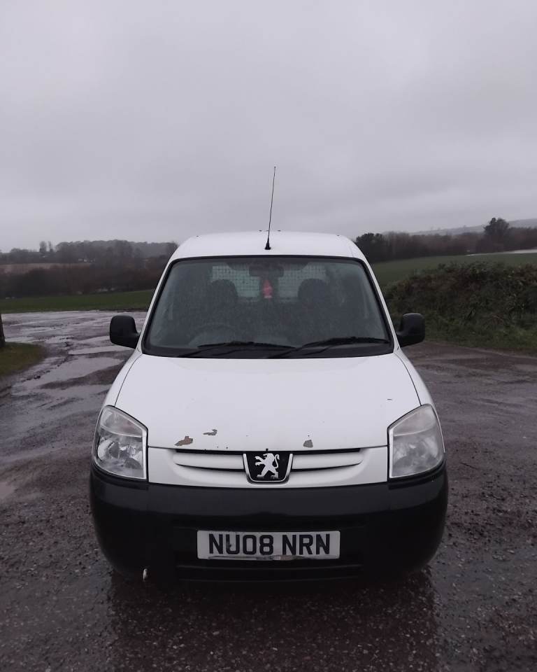 Peugeot Partner Van