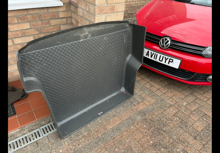 VW Estate load tray