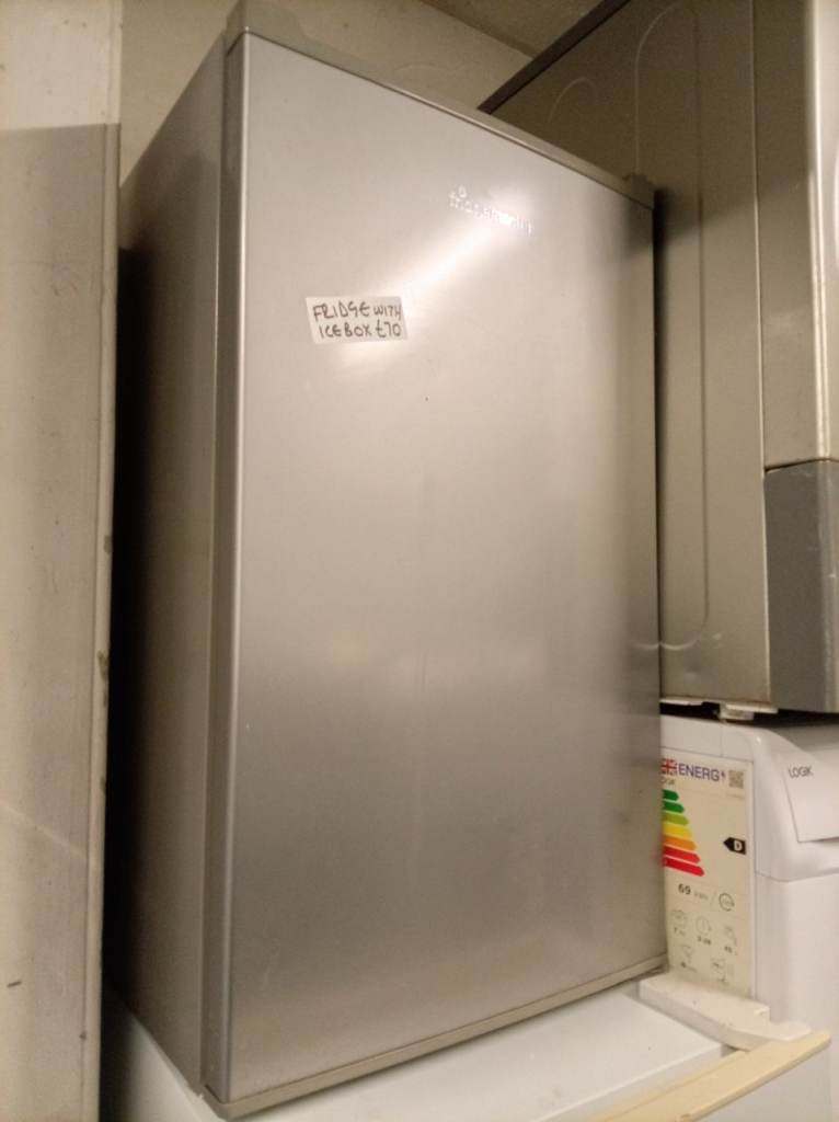 FRIDGE MASTER FRIDGE WITH ICE BOX