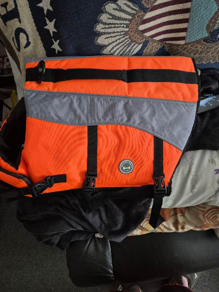Dog life jacket