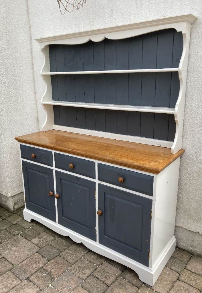 image for BEAUTIFUL COUNTRY SOLID PINE DRESSER DOVETAIL JOINTS