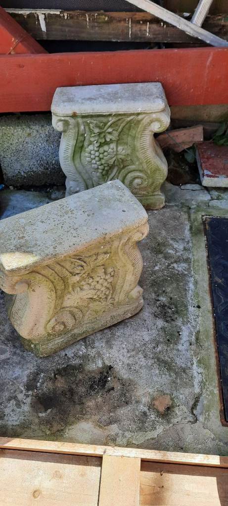 Garden concrete bench supports