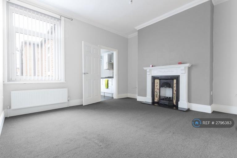 3 bedroom flat in Garrick Street, South Shields, NE33 (3 bed) (#2796383)