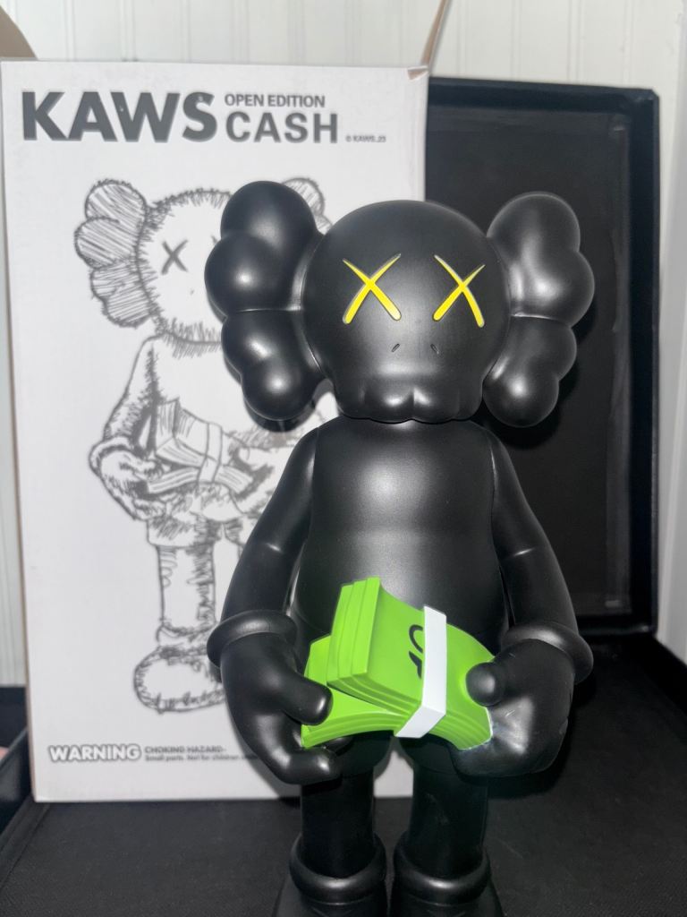 Kaws Counting Cash/money Figure 30cm Ornament Collectible Rare 