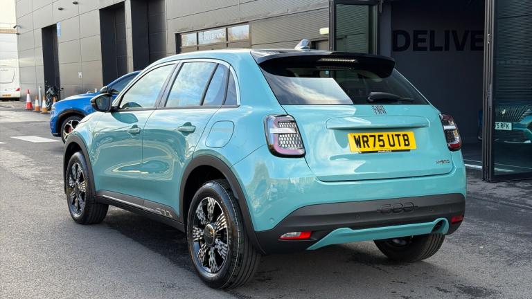 2025 Fiat 600 1.2 MHEV SUV 5dr Petrol Hybrid e-DCT Euro 6 (s/s) (100 ps) SUV Hybrid Automatic