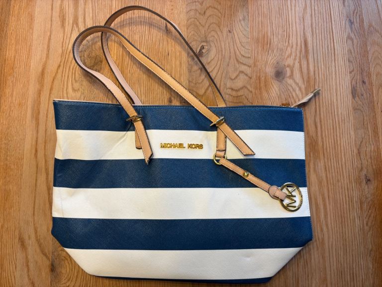 image for Michael Kors Handbag Shopper Weekender maritime 