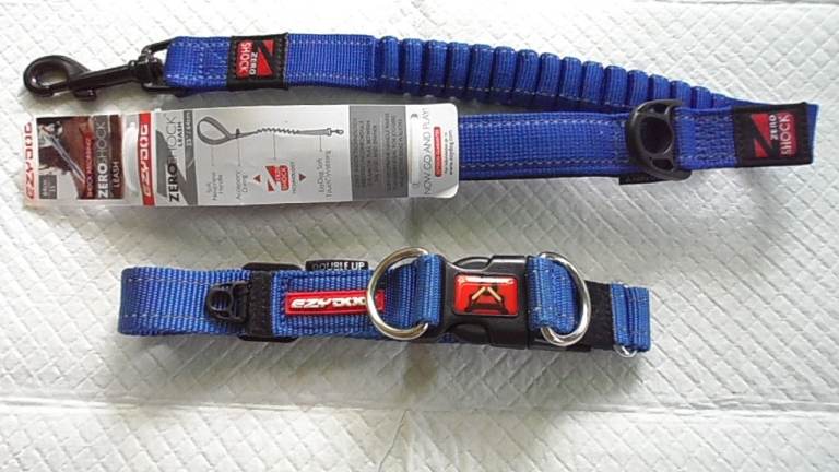 NEW EZYDOG Zero Shock Leash & Collar and Crufts Slicker Brush
