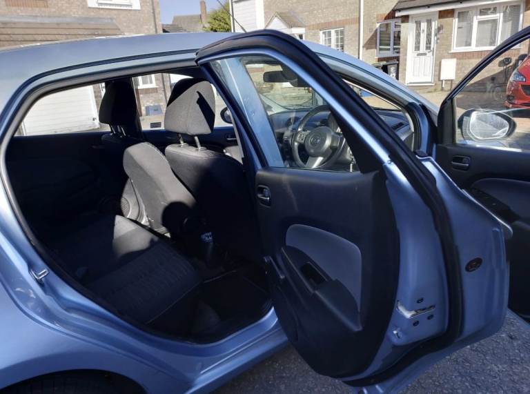 Mazda, 2, Hatchback, 2009, Manual, 1349 (cc), 5 doors