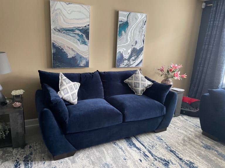 3,2 and 1 navy suite 