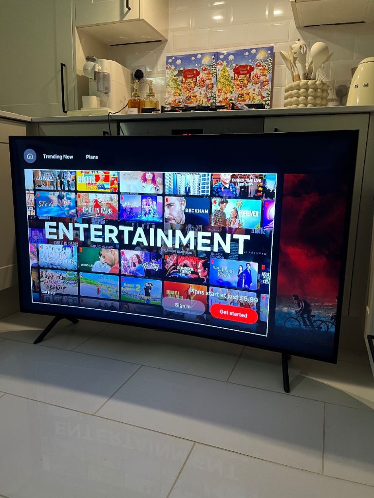 55” Samsung Curved Smart TV 4K Ultra HDR HD LED