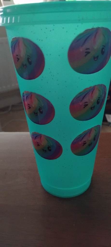 Plastic cups with lids and straws 