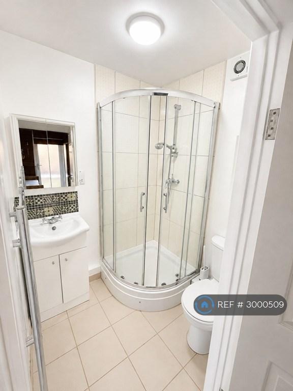1 bedroom in Clitterhouse Road, London, NW2 (#3000509)