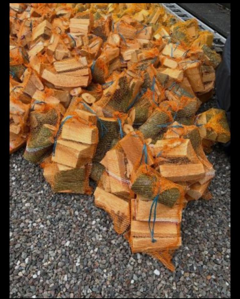 Bags of Seasoned Firewood Logs – Ready to Burn
