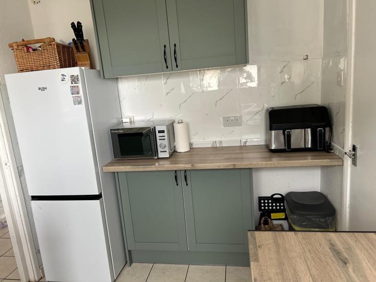 3 bedroom maisonette for holiday let