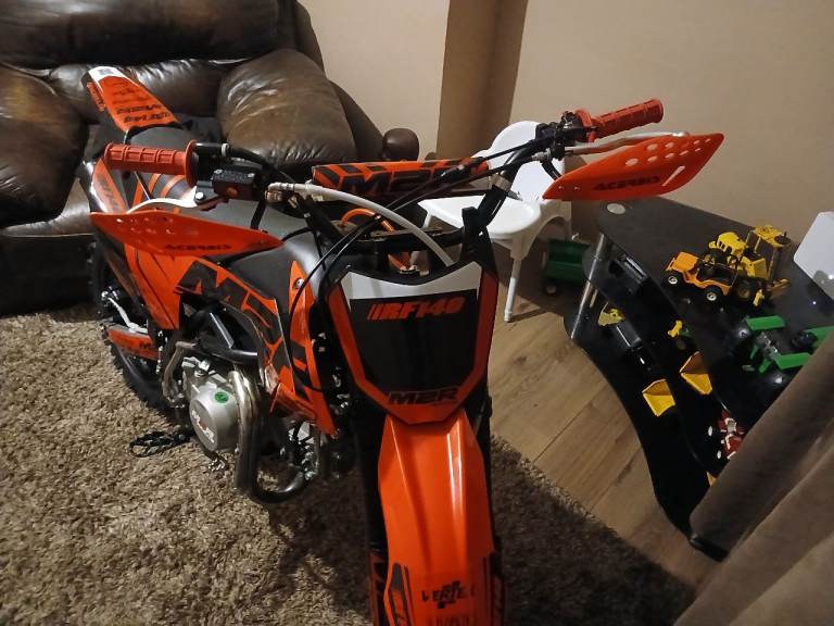 M2R 140 pit bike