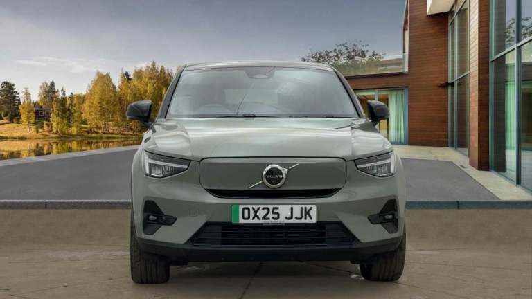 2025 Volvo EC40 Single Motor Extended Range 78kWh Plus SUV 5dr Electric Auto (252 ps) ESTATE Elec...
