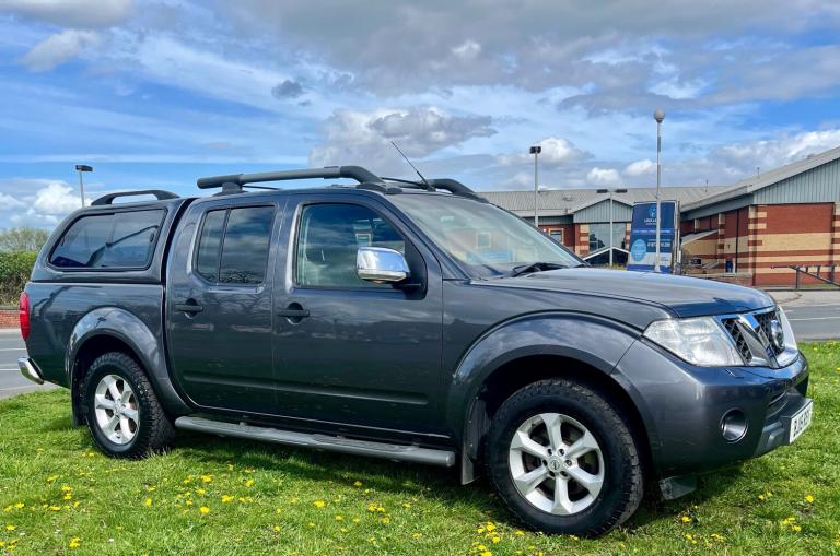 2015 Nissan Navara Double Cab Pick Up Tekna 2.5dCi 190 4WD Auto PICK UP Diesel Automatic