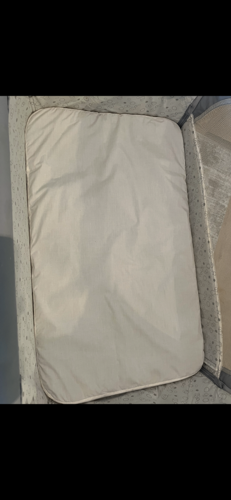 Chicco Next2Me Bedside Crib