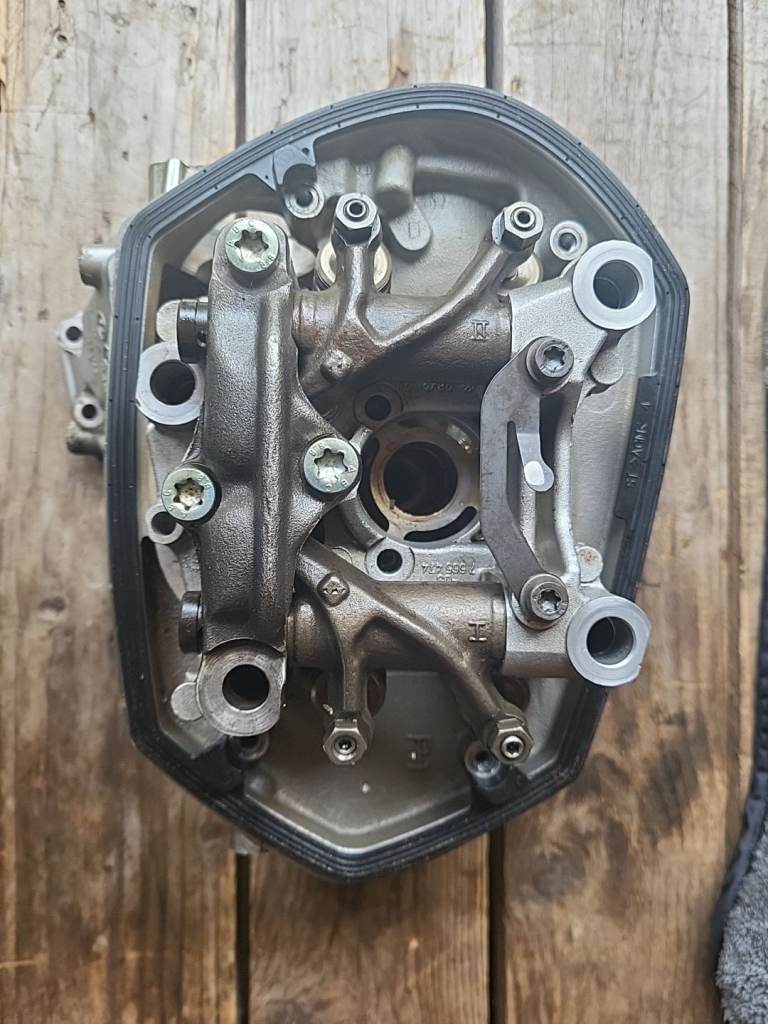 BMW GS Adventure 2007 RHS Cylinder Head