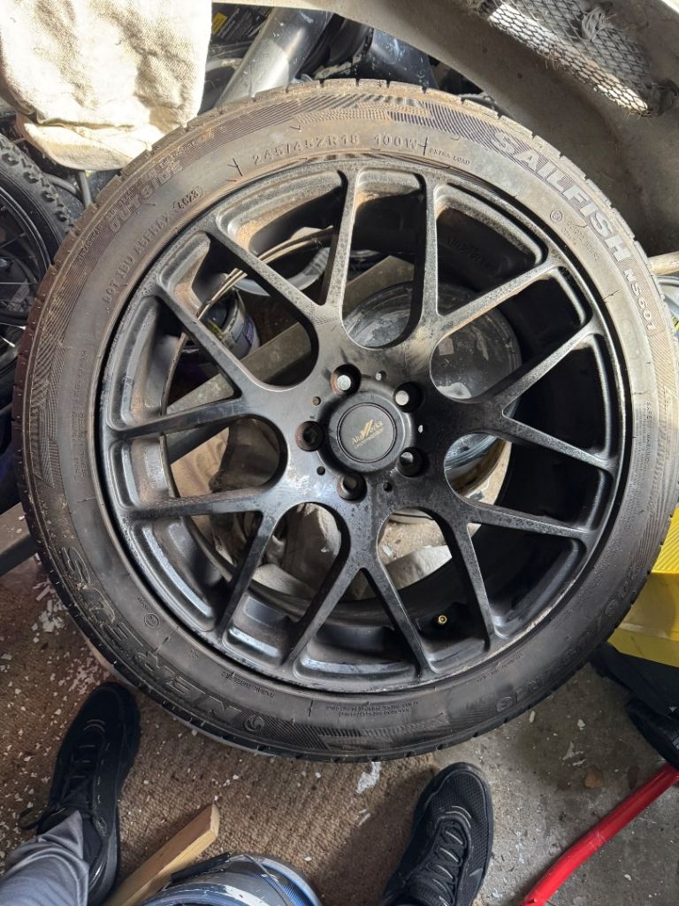 Aluworks 18” wheels and tyres 5 112 pcd fitment