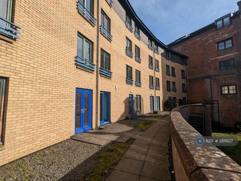 2 bedroom flat in Turnbull Street, Glasgow, G1 (2 bed) (#2811627)
