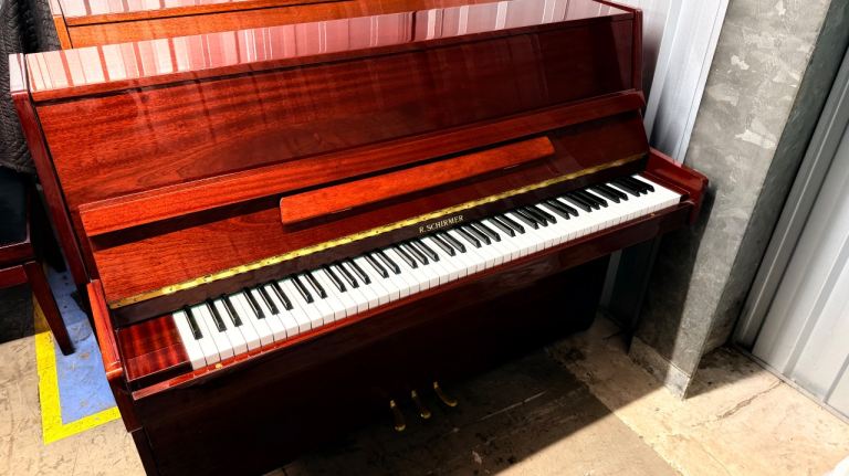 R Schrimer FREE DELIVERY FREE TUNING FREE BOXED STOOL 