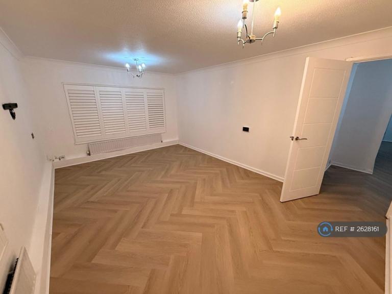 2 bedroom flat in Highbrook Close, Brighton, BN2 (2 bed) (#2628161)